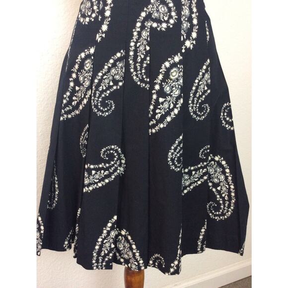 Club Monaco Skirt Pleated Paisley Print - Picture 3 of 7